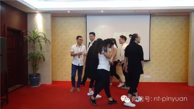 【大事記】輝煌八周年-第三季度員工表彰大會(huì )！